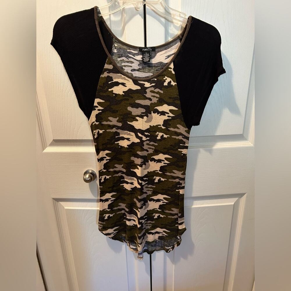 Rue21 Camouflage top with black sleeves size small